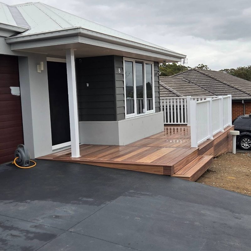 Deck & Fence Builder materials and craftsmanship in Derry